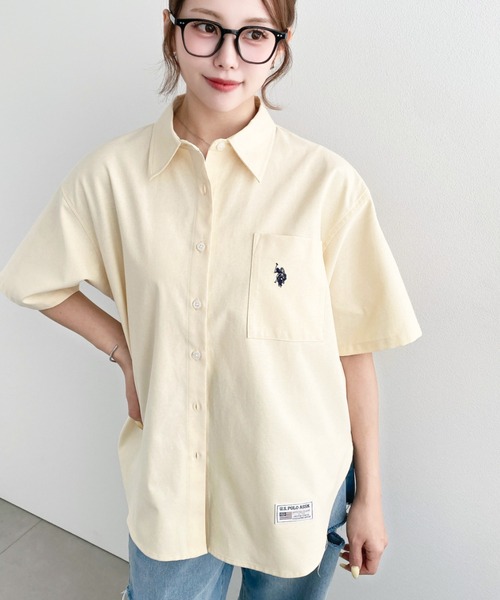 U.S. POLO ASSN.(ユーエスポロアッスン)の「moment+別注【U.S.POLO ASSN.】ワンポイント刺繍半袖オックスシャツ(シャツ/ブラウス・レディース・オフホワイト/ブルー/ブラック/イエロー/ピンク・M/L)」の22枚目の写真
