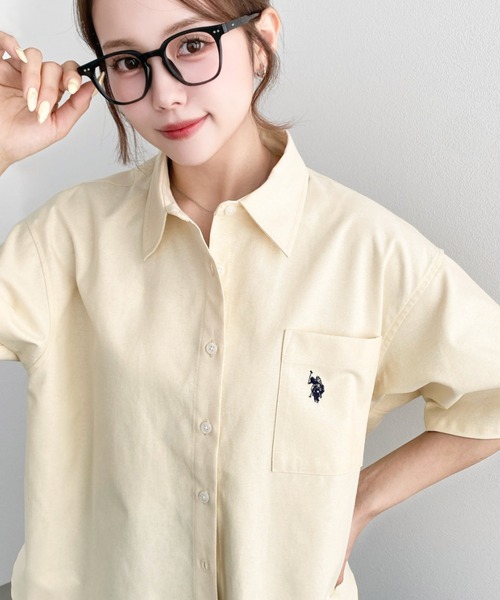 U.S. POLO ASSN.(ユーエスポロアッスン)の「moment+別注【U.S.POLO ASSN.】ワンポイント刺繍半袖オックスシャツ(シャツ/ブラウス・レディース・オフホワイト/ブルー/ブラック/イエロー/ピンク・M/L)」の21枚目の写真
