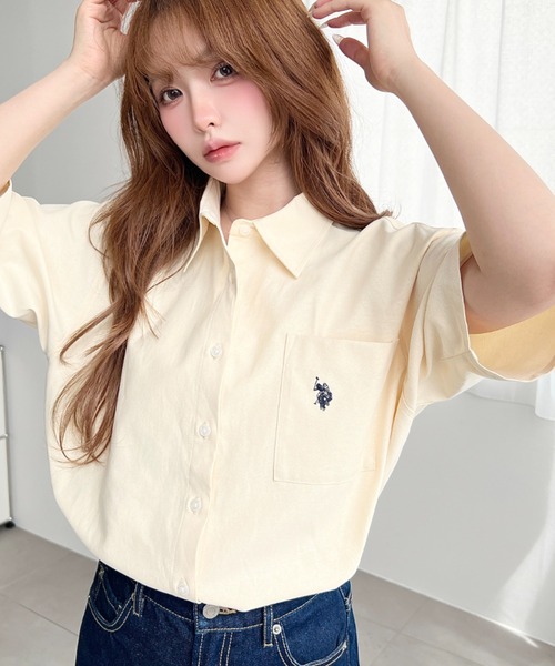 U.S. POLO ASSN.(ユーエスポロアッスン)の「moment+別注【U.S.POLO ASSN.】ワンポイント刺繍半袖オックスシャツ(シャツ/ブラウス・レディース・オフホワイト/ブルー/ブラック/イエロー/ピンク・M/L)」の10枚目の写真