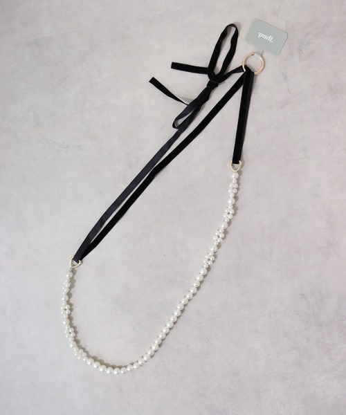 Ree&Mee（リーアンドミー）の「Ree&Mee ベロア パール スマホショルダーストラップ（スマホグッズ・レディース・ゴールド・FREE）」の7枚目の写真