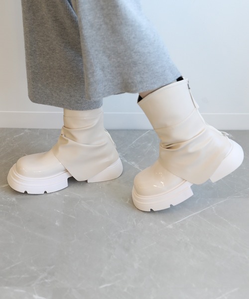 shoes365(シューズスリーシックスファイヴ)の「【shoes365】レイヤー厚底ブーツ(ブーツ・レディース・オフホワイト/ブラック/ベージュ・24.0cm/22.5cm/24.5cm/23.5cm/25.0cm/23.0cm)」の7枚目の写真