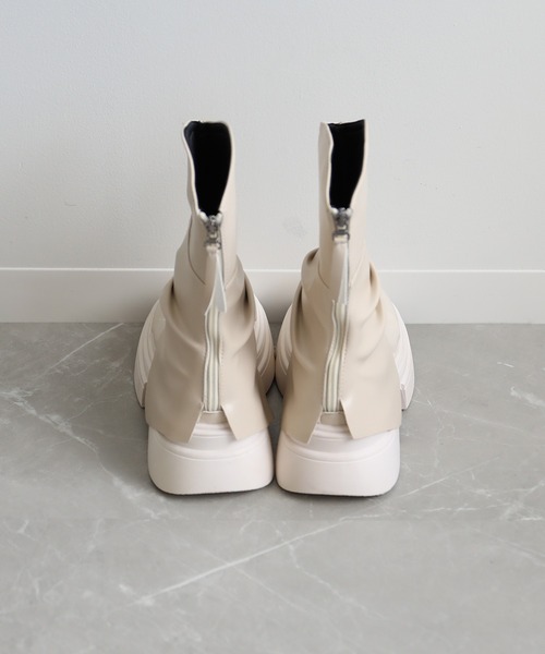 shoes365(シューズスリーシックスファイヴ)の「【shoes365】レイヤー厚底ブーツ(ブーツ・レディース・オフホワイト/ブラック/ベージュ・24.0cm/22.5cm/24.5cm/23.5cm/25.0cm/23.0cm)」の12枚目の写真