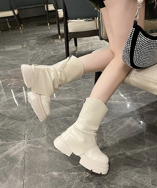 shoes365(シューズスリーシックスファイヴ)の「【shoes365】レイヤー厚底ブーツ(ブーツ・レディース・オフホワイト/ブラック/ベージュ・24.0cm/22.5cm/24.5cm/23.5cm/25.0cm/23.0cm)」の22枚目の写真