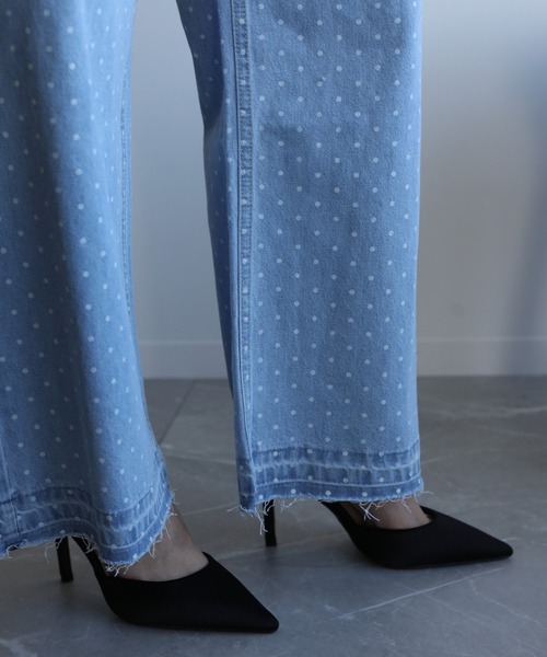 Jasmine Grandiflorum(ジャスミングランディフローラム)の「【Jasmine】ドット柄ハイウエストデニムパンツ(デニムパンツ・レディース・ブルー/ライトブルー・SMALL/MEDIUM/LARGE)」の13枚目の写真