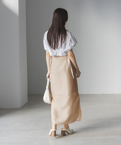 Noble（ノーブル）の「ミルキーシアーロングスカート（スカート・レディース・ブラック/ベージュ・36/38）」の4枚目の写真