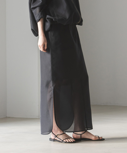 Noble（ノーブル）の「ミルキーシアーロングスカート（スカート・レディース・ブラック/ベージュ・36/38）」の21枚目の写真