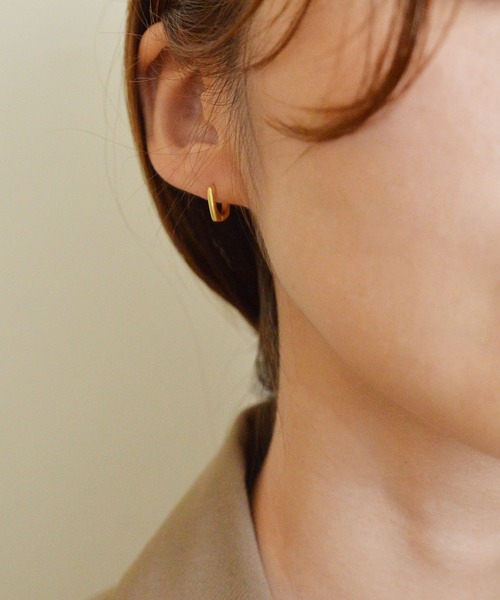 styiro(スタイロ)の「ニッケルフリー スクエアフープピアス(ピアス(両耳用)・レディース・シルバー/ゴールド・10/14)」の14枚目の写真