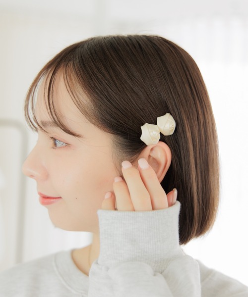flower（フラワー）の「ロージークリップ（バレッタ/ヘアクリップ・レディース・ブラック/アイボリー・FREE）」の11枚目の写真