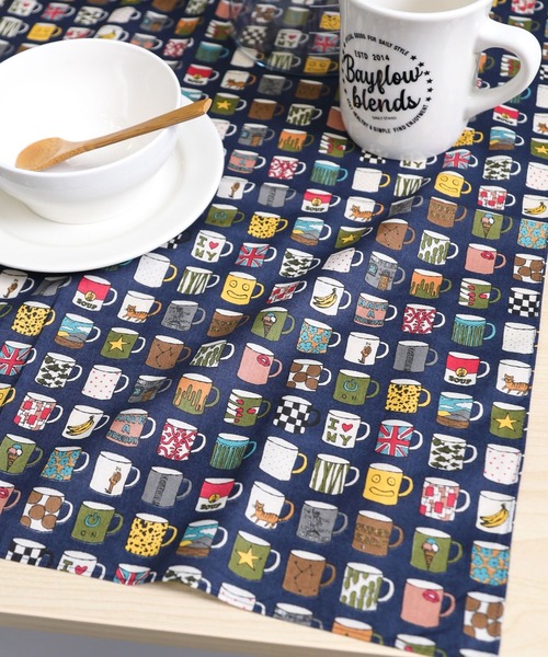 BAYFLOW（ベイフロー）の「BFモチーフハンカチ50×50cm（ハンカチ/ハンドタオル・レディース・ブラック/ライトブルー/ピンク/ベージュ・0）」の2枚目の写真