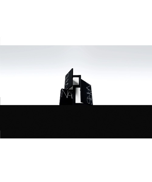 NARS（ナーズ）の「ライトリフレクティングセッティングパウダー　プレスト　N（フェイスパウダー・レディース・CRYSTAL/05555 FOG・FREE）」の5枚目の写真