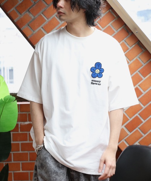 8(eight)(エイト)の「フラワーサガラ刺繍Tシャツ(Tシャツ/カットソー・メンズ・ミント/ブラック/オフホワイト・MEDIUM/LARGE)」の2枚目の写真