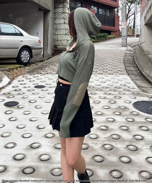 BACK TO THE FIELD（バック トゥー ザ フィールド）の「【MLB】エルボーパッチスプリングニットロゴパーカー（パーカー・レディース・カーキ/ベージュ/ブラック・FREE）」の11枚目の写真