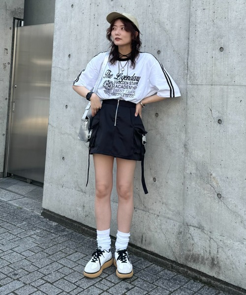 LVEU.(ラブユ.)の「【LVEU.】フロントロゴオーバーTシャツ / トップス カットソー Tシャツ 半袖 プリント プリントT オーバー ブラック ホワイト(Tシャツ/カットソー・レディース・ホワイト/ブラック・FREE)」の15枚目の写真