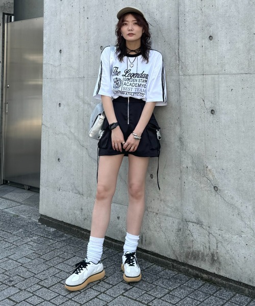LVEU.(ラブユ.)の「【LVEU.】フロントロゴオーバーTシャツ / トップス カットソー Tシャツ 半袖 プリント プリントT オーバー ブラック ホワイト(Tシャツ/カットソー・レディース・ホワイト/ブラック・FREE)」の14枚目の写真