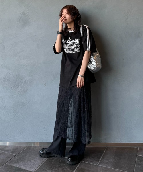 LVEU.(ラブユ.)の「【LVEU.】フロントロゴオーバーTシャツ / トップス カットソー Tシャツ 半袖 プリント プリントT オーバー ブラック ホワイト(Tシャツ/カットソー・レディース・ホワイト/ブラック・FREE)」の8枚目の写真