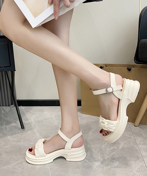 Miniministore(ミニミニストア)の「厚底サンダル レディース 韓国風 美脚(サンダル・レディース・ブラック/アイボリー/ベージュ・22.5cm/23.0cm/23.5cm/24.0cm/24.5cm/25.0cm)」の13枚目の写真