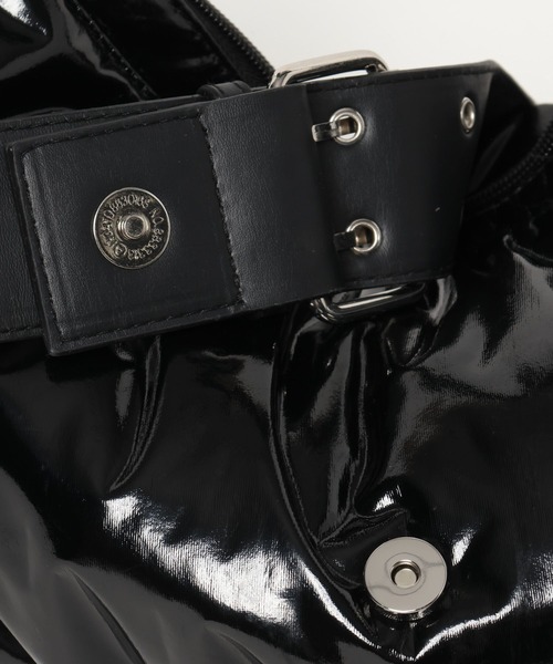 PAGEBOY(ページボーイ)の「パテッドエナメルショルダー(ショルダーバッグ・レディース・シルバー/ブラック・FREE)」の13枚目の写真