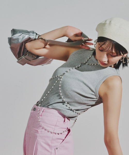 PAGEBOY(ページボーイ)の「パテッドエナメルショルダー(ショルダーバッグ・レディース・シルバー/ブラック・FREE)」の22枚目の写真