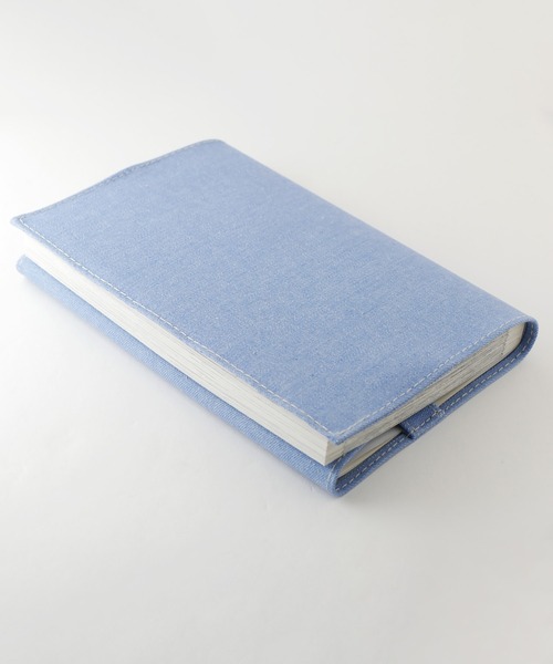 GLOBAL FORME CONCRETE（グローバルフォルムコンクリート）の「20カラーデニム B6（コミック）ブックカバー（本・レディース・ブルー/ネイビー/グレー/レッド/ホワイト/ブラウン/イエロー・FREE）」の5枚目の写真