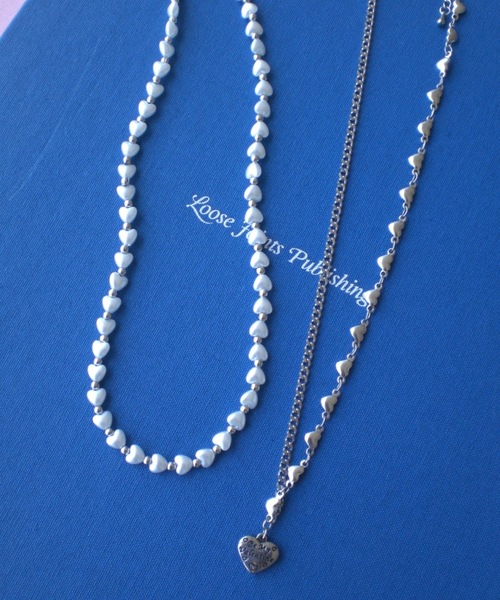 SHAGGIE（シャギー）の「ハートチャームアシンメトリーヴィンテージ風ネックレス（ネックレス・レディース・シルバー・FREE）」の15枚目の写真