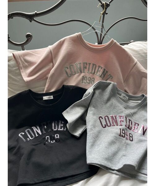 CALNAMUR（カルナムール）の「メタリックロゴスウェットトップス【セットアップ対応】（Tシャツ/カットソー・レディース・ピンク/グレー/ブラック・FREE）」の4枚目の写真