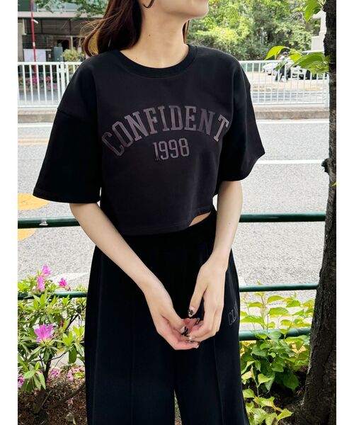 CALNAMUR（カルナムール）の「メタリックロゴスウェットトップス【セットアップ対応】（Tシャツ/カットソー・レディース・ピンク/グレー/ブラック・FREE）」の11枚目の写真