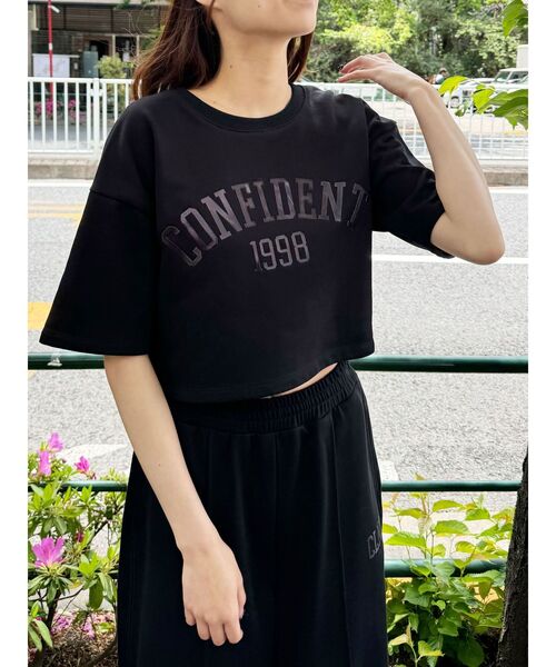 CALNAMUR（カルナムール）の「メタリックロゴスウェットトップス【セットアップ対応】（Tシャツ/カットソー・レディース・ピンク/グレー/ブラック・FREE）」の13枚目の写真