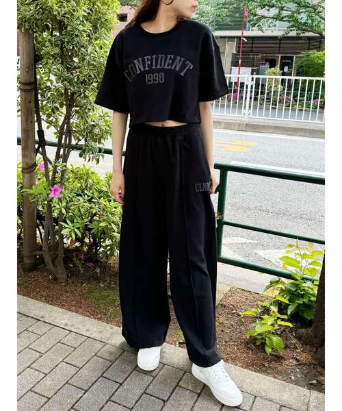 CALNAMUR（カルナムール）の「メタリックロゴスウェットトップス【セットアップ対応】（Tシャツ/カットソー・レディース・ピンク/グレー/ブラック・FREE）」の17枚目の写真