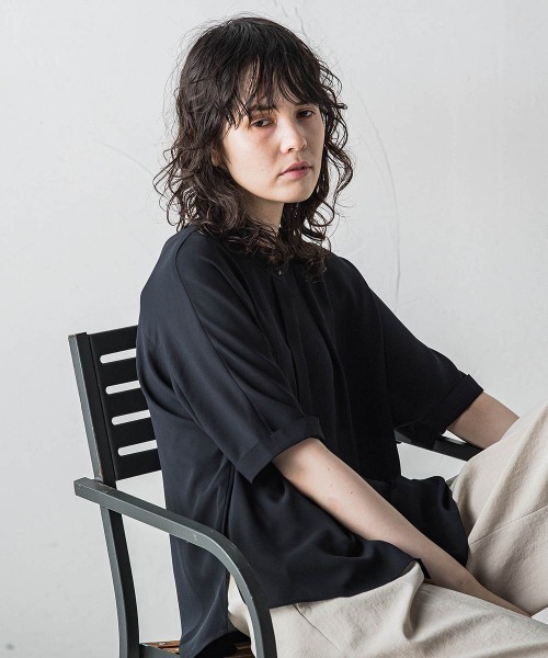 la.f…(ラエフ)の「バックサテンアムンゼンブラウス≪洗濯機で洗える/吸水速乾≫(シャツ/ブラウス・レディース・ライトグレー/グリーン/ネイビー/ホワイト・9号)」の4枚目の写真