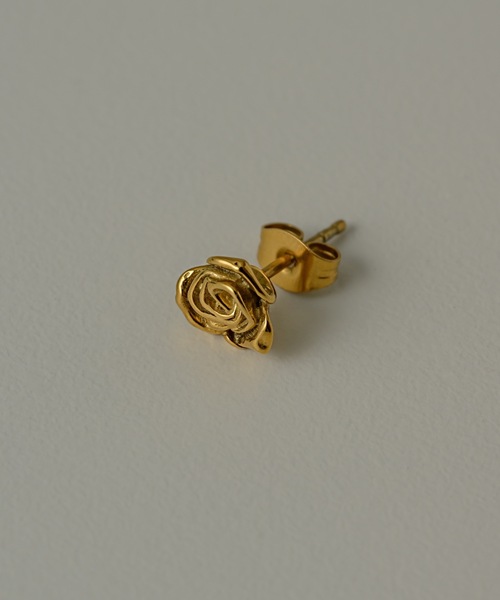 muku(ムク)の「PIERCE/MINI ROSE(ピアス(両耳用)・レディース・シルバー/ゴールド・FREE)」の18枚目の写真