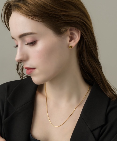 muku(ムク)の「PIERCE/MINI ROSE(ピアス(両耳用)・レディース・シルバー/ゴールド・FREE)」の11枚目の写真