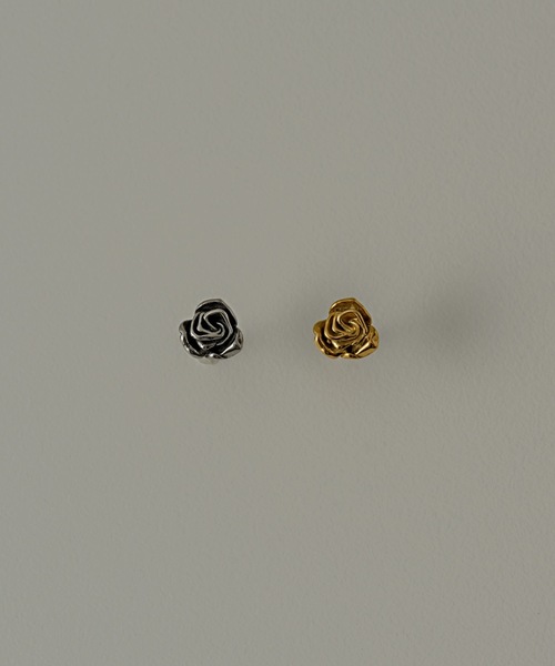 muku(ムク)の「PIERCE/MINI ROSE(ピアス(両耳用)・レディース・シルバー/ゴールド・FREE)」の3枚目の写真