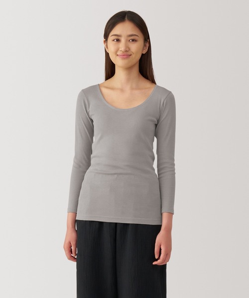 無印良品（ムジルシリョウヒン）の「（綿１００％）婦人　あったか綿　Ｕネック八分袖Ｔシャツ（インナーウェア/肌着・レディース・ブラック/ライトベージュ/ブラウン系/オフホワイト/ライトイエロー/ライトグリーン/ブラウン/ネイビー・S/M/L/XL）」の4枚目の写真