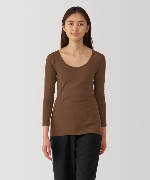 無印良品（ムジルシリョウヒン）の「（綿１００％）婦人　あったか綿　Ｕネック八分袖Ｔシャツ（インナーウェア/肌着・レディース・ブラック/ライトベージュ/ブラウン系/オフホワイト/ライトイエロー/ライトグリーン/ブラウン/ネイビー・S/M/L/XL）」の3枚目の写真