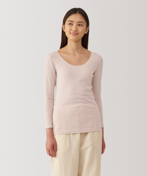 無印良品（ムジルシリョウヒン）の「（綿１００％）婦人　あったか綿　Ｕネック八分袖Ｔシャツ（インナーウェア/肌着・レディース・ブラック/ライトベージュ/ブラウン系/オフホワイト/ライトイエロー/ライトグリーン/ブラウン/ネイビー・S/M/L/XL）」の5枚目の写真