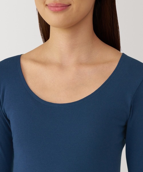 無印良品（ムジルシリョウヒン）の「（綿１００％）婦人　あったか綿　Ｕネック八分袖Ｔシャツ（インナーウェア/肌着・レディース・ブラック/ライトベージュ/ブラウン系/オフホワイト/ライトイエロー/ライトグリーン/ブラウン/ネイビー・S/M/L/XL）」の14枚目の写真