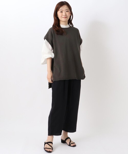 one'sterrace(ワンズテラス)の「綿ニットワイドベスト(ベスト・レディース・アイボリー系8/グレー系その他7/ベージュ系9/ブラック系8・02)」の9枚目の写真