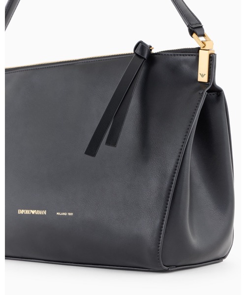 EMPORIO ARMANI（エンポリオアルマーニ）の「<オンライン限定>【エンポリオ アルマーニ】ハンドバッグ スムースレザー ミディアム（ハンドバッグ・レディース・ブラック/ブルーパープル/ベージュ・FREE）」の6枚目の写真