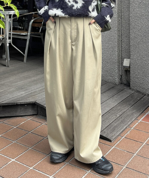 CPCM（シーピーシーエム）の「ボリュームタックスラックス（その他パンツ・レディース・ブラック/ブラウン/ベージュ/グレー/アイボリー・MEDIUM/SMALL）」の5枚目の写真