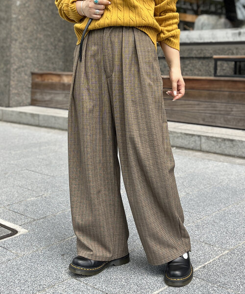 CPCM（シーピーシーエム）の「ボリュームタックスラックス（その他パンツ・レディース・ブラック/ブラウン/ベージュ/グレー/アイボリー・MEDIUM/SMALL）」の4枚目の写真