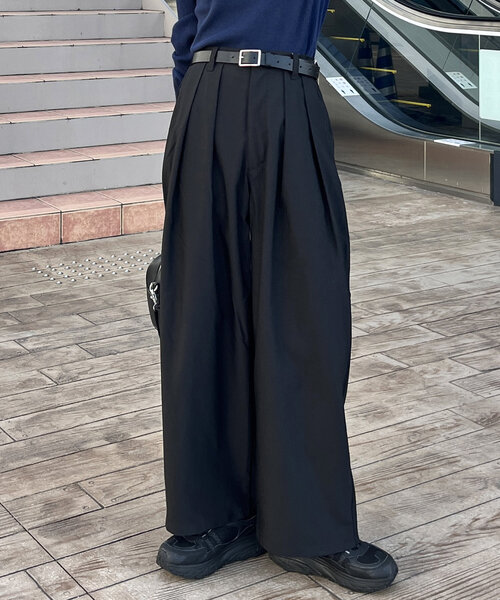 CPCM（シーピーシーエム）の「ボリュームタックスラックス（その他パンツ・レディース・ブラック/ブラウン/ベージュ/グレー/アイボリー・MEDIUM/SMALL）」の2枚目の写真