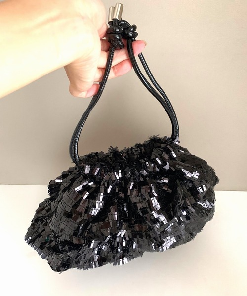 Casselini(キャセリーニ)の「フリルスパンコール巾着BAG(クラッチバッグ・レディース・ブラック/ブラウン・ONE SIZE)」の9枚目の写真