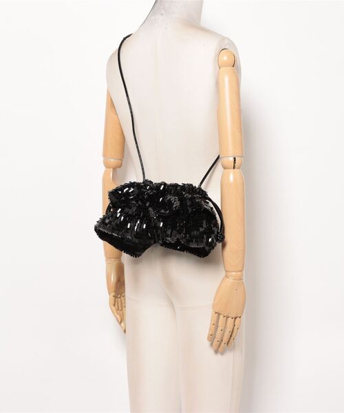 Casselini(キャセリーニ)の「フリルスパンコール巾着BAG(クラッチバッグ・レディース・ブラック/ブラウン・ONE SIZE)」の14枚目の写真