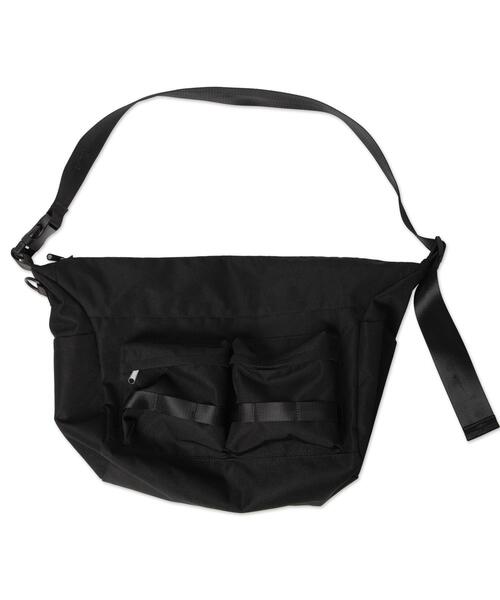 WEGO（ウィゴー）の「WEGO/立体ポケットBIGショルダー（ショルダーバッグ・レディース・その他1/ブラック/ブラック系その他・FREE）」の11枚目の写真