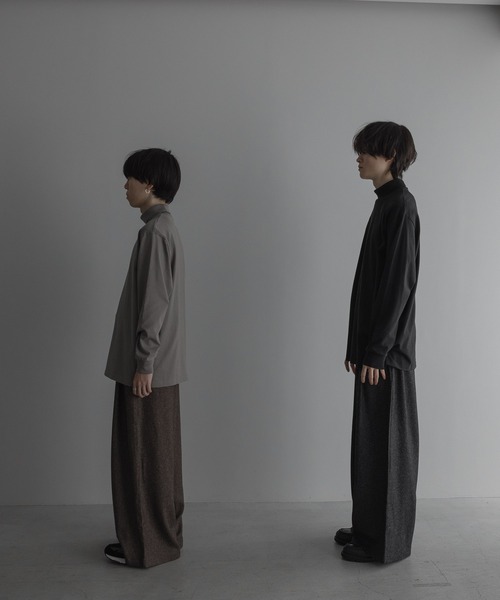 remer（リメール）の「royal cotton turtleneck Tee / ロイヤルコットンタートルネックT（Tシャツ/カットソー・メンズ・アッシュグレー/ダークグリーン/ダークブラウン/マスタード/ブラック/ホワイト・X-SMALL/SMALL/MEDIUM/LARGE）」の8枚目の写真