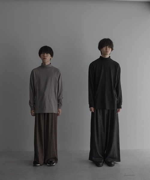 remer（リメール）の「royal cotton turtleneck Tee / ロイヤルコットンタートルネックT（Tシャツ/カットソー・メンズ・アッシュグレー/ダークグリーン/ダークブラウン/マスタード/ブラック/ホワイト・X-SMALL/SMALL/MEDIUM/LARGE）」の7枚目の写真