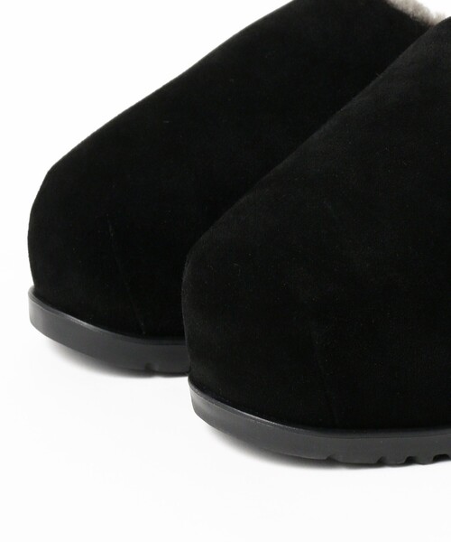 Ray BEAMS（レイビームス）の「UGG(R) / W PUMPED SLIDE（ブーツ・レディース・ブラウン系その他3/ブラック・5/6/7/8）」の5枚目の写真