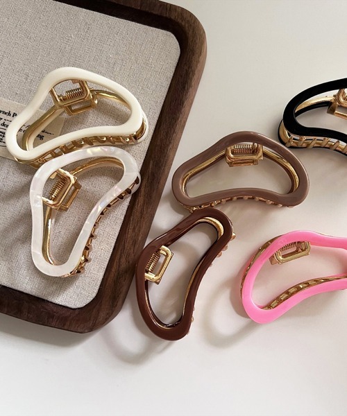 BAYBLO（ベイブロ）の「(SB)韓国風 ニュアンス カーブ バンス ヘアクリップ（バレッタ/ヘアクリップ・レディース・アイボリー/ホワイト系/ブラック/グレイッシュベージュ/ブラウン・ONE SIZE）」の14枚目の写真