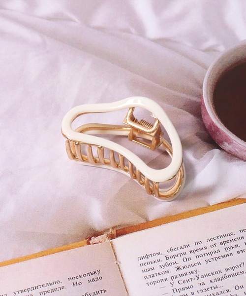 BAYBLO（ベイブロ）の「(SB)韓国風 ニュアンス カーブ バンス ヘアクリップ（バレッタ/ヘアクリップ・レディース・アイボリー/ホワイト系/ブラック/グレイッシュベージュ/ブラウン・ONE SIZE）」の21枚目の写真