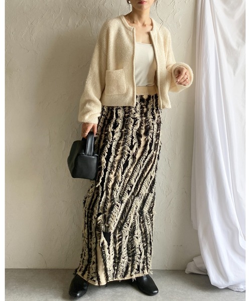 She's Closet（シーズクローゼット）の「ウェーブ柄ミックスフリンジジャガードハイウエストニットタイトロングスカート（スカート・レディース・アイボリー/ブラックミックス/グレー/ブラック/ネイビー/ブラウン・FREE）」の7枚目の写真